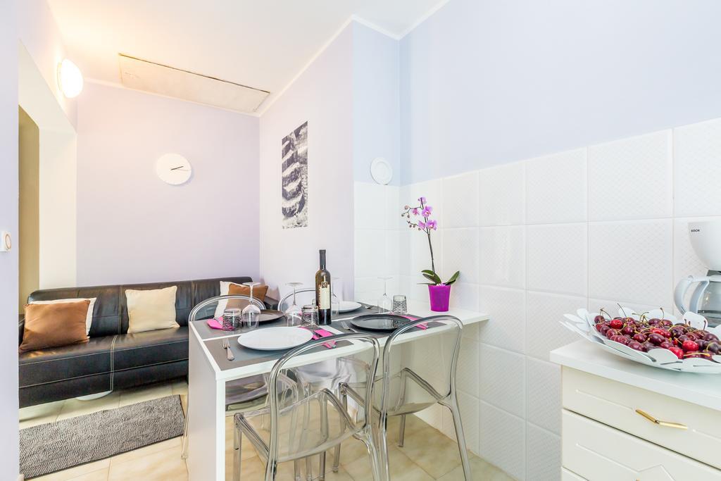 Ava Apartments Omisalj Bagian luar foto