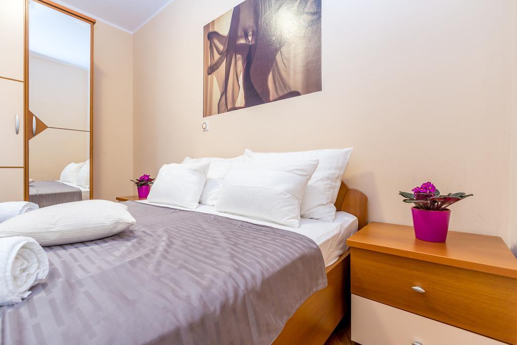 Ava Apartments Omisalj Bagian luar foto