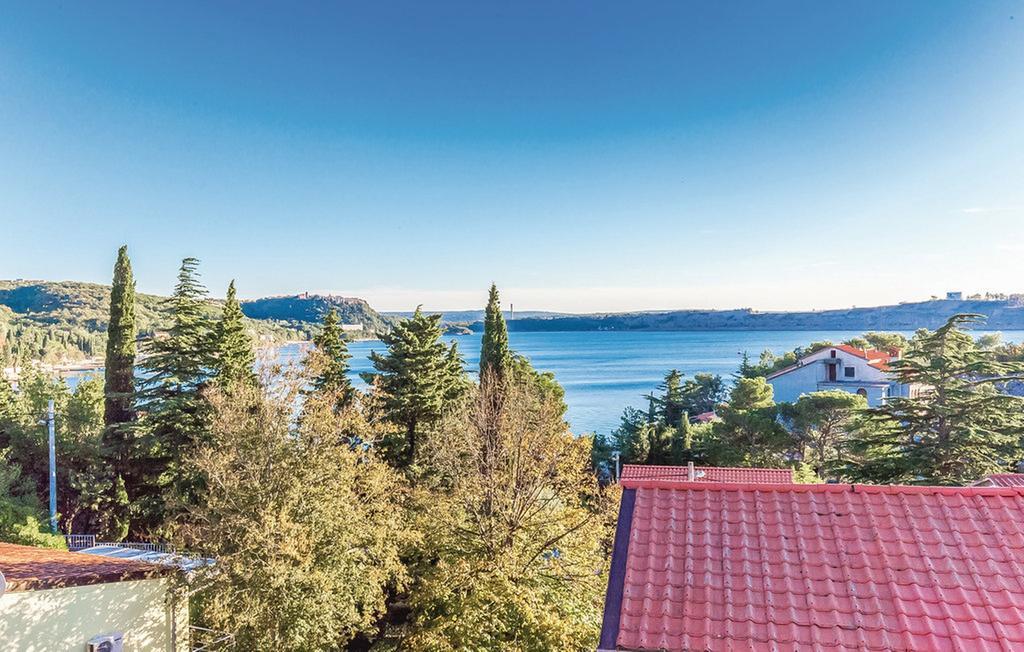 Ava Apartments Omisalj Bagian luar foto